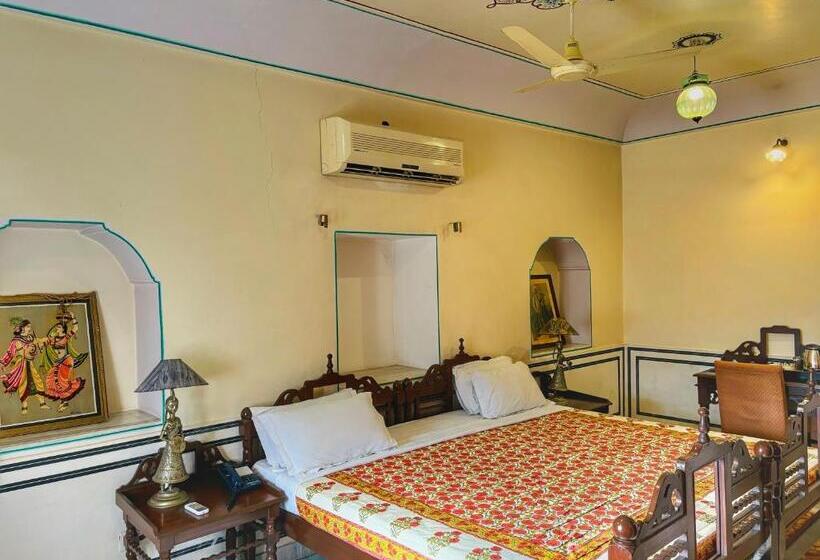 اتاق لوکس, Saba Haveli