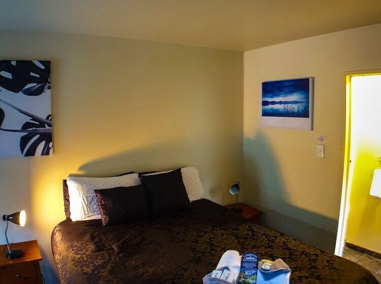 Семейный Номер, Tombstone Motel, Lodge & Backpackers