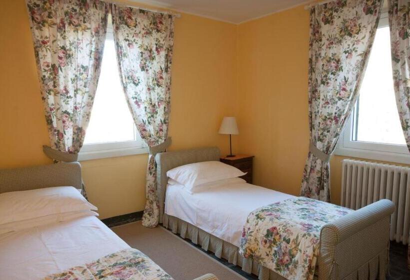 Дом 4 Спальни, Agriturismo Castello Di Vezio