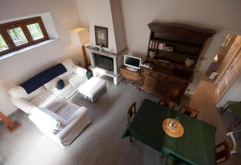 Дом 2 Спальни, Agriturismo Castello Di Vezio