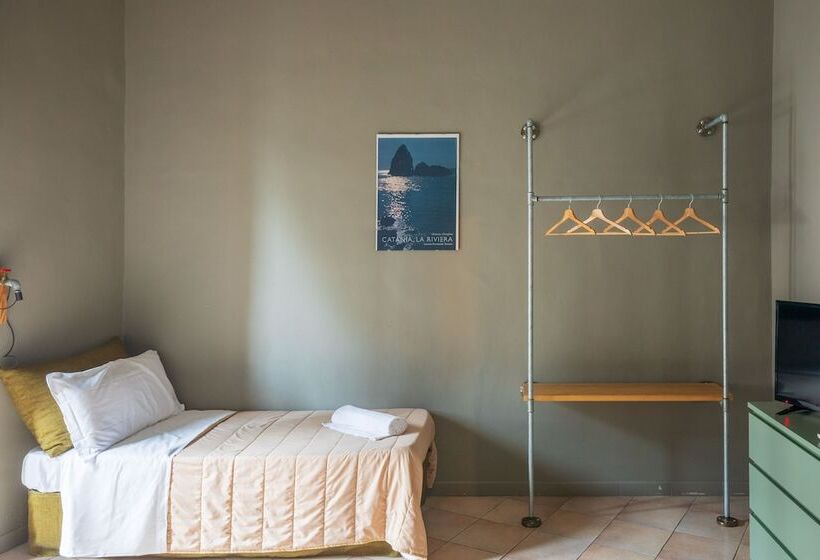 اتاق استاندارد سه نفره, Terrazza Santa Chiara