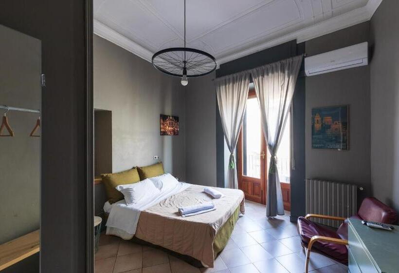 اتاق لوکس با بالکن, Terrazza Santa Chiara