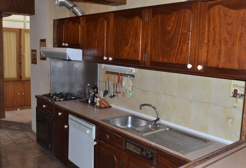 1 Bedroom Penthouse Apartment, Casal São João Cottages