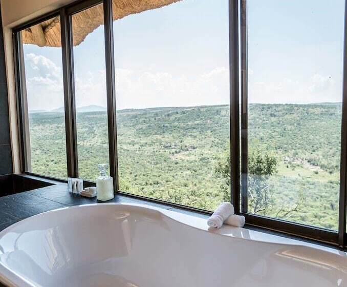 Президентский Люкс, Umzolozolo Private Safari Lodge & Spa