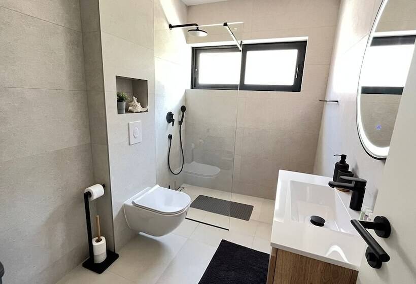 테라스가 있는 2 베드룸 아파트, Guesthouse čivljak