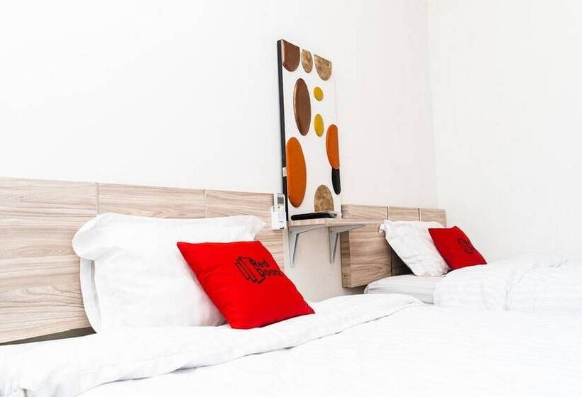 Номер Deluxe, Reddoorz Near Exit Toll Bogor