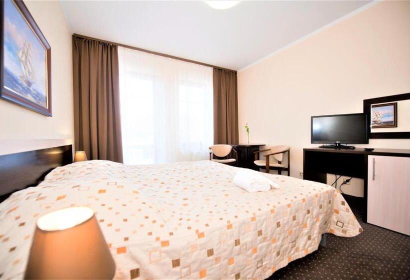 اتاق استاندارد با بالکن, Puchacz  Spa