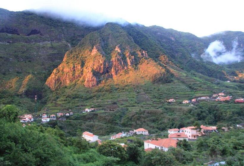 스탠다드 룸, Madeira Surf Lodge
