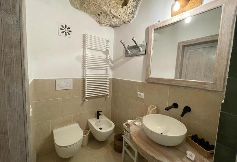 스위트 킹사이즈 침대, Masseria Torre Rossa