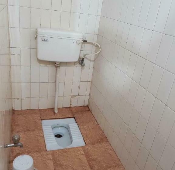 غرفة إقتصادية, Sri Kumara Lodge