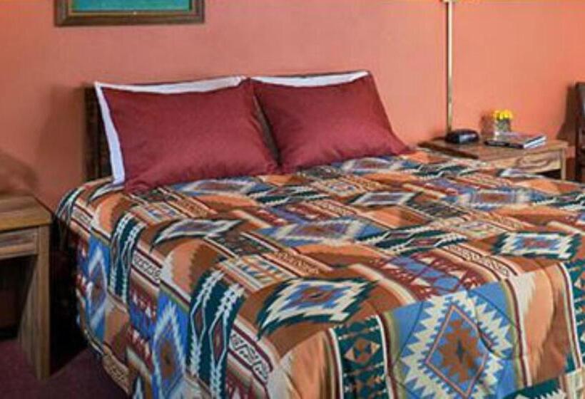 Номер Стандарт, Branding Iron Motel