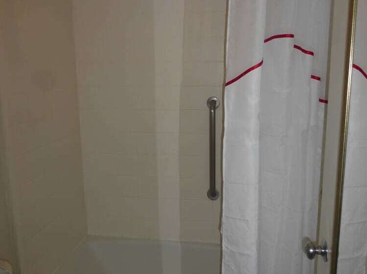 اتاق لوکس, Red Roof Inn Tallahassee East