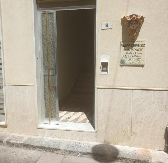 اتاق لوکس با چشم‌انداز دریا, I Mori In Campidoglio Affitta Camere