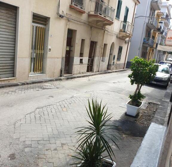 اتاق لوکس با چشم‌انداز دریا, I Mori In Campidoglio Affitta Camere