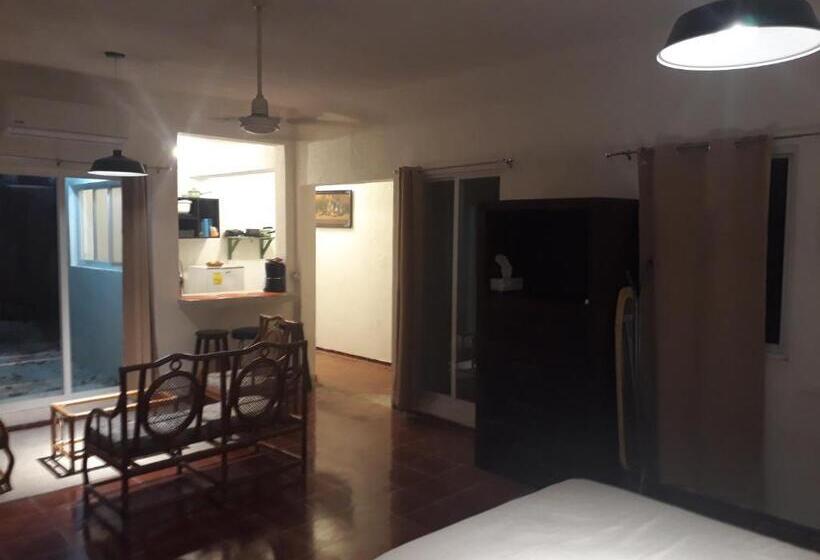 اتاق راحتی سه تخته, Bea Rooms And Studios