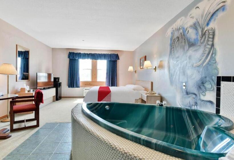 Люкс с гидромассажем, Casa Loma Economy Inn