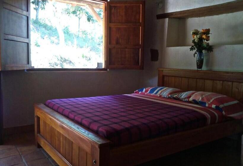 Хижина, El Refugio Hostel Curití