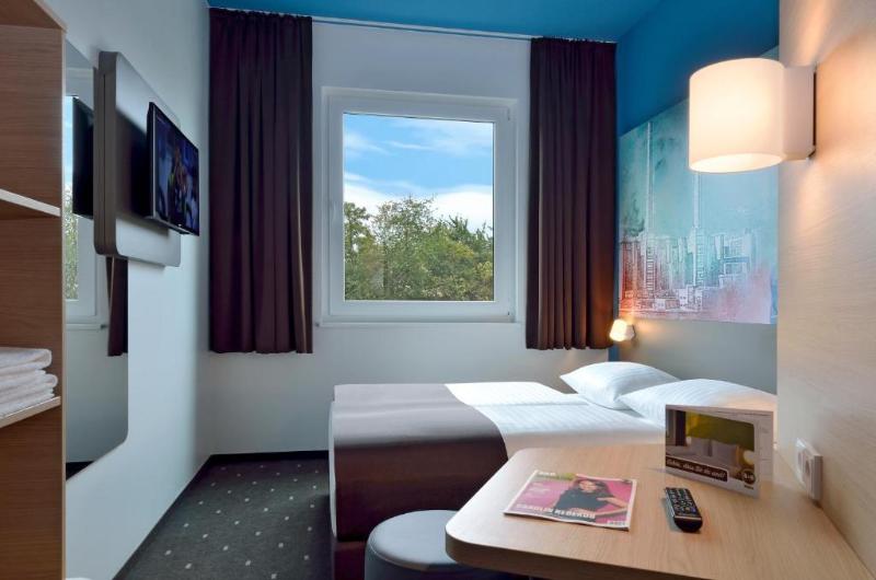 Номер Стандарт, B&b Hotel Wolfsburg Weyhausen