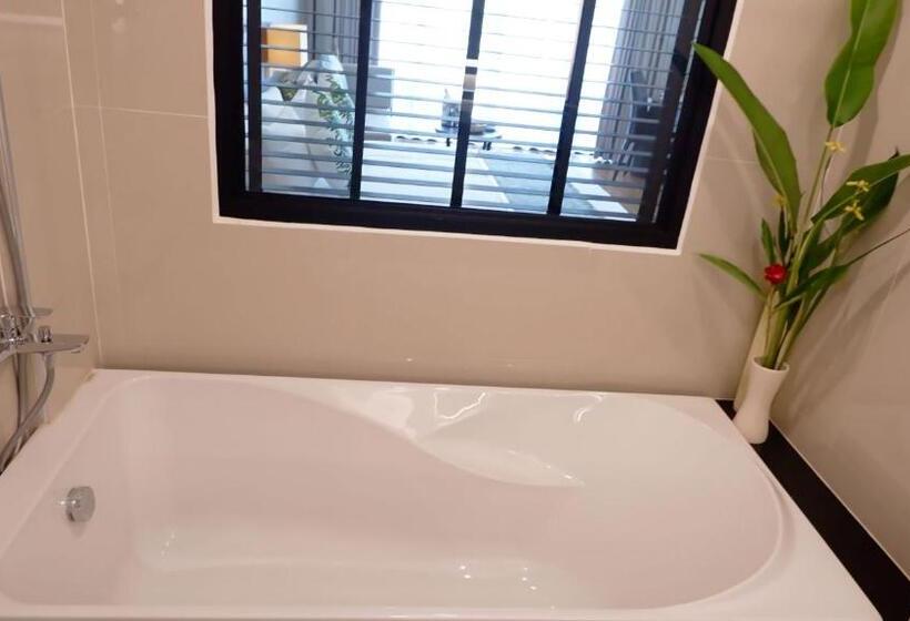 Королевский Люкс, Tmark Resort Vangvieng