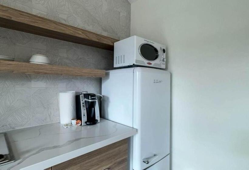 스탠다드 방갈로, Seahorse Beach Bungalows