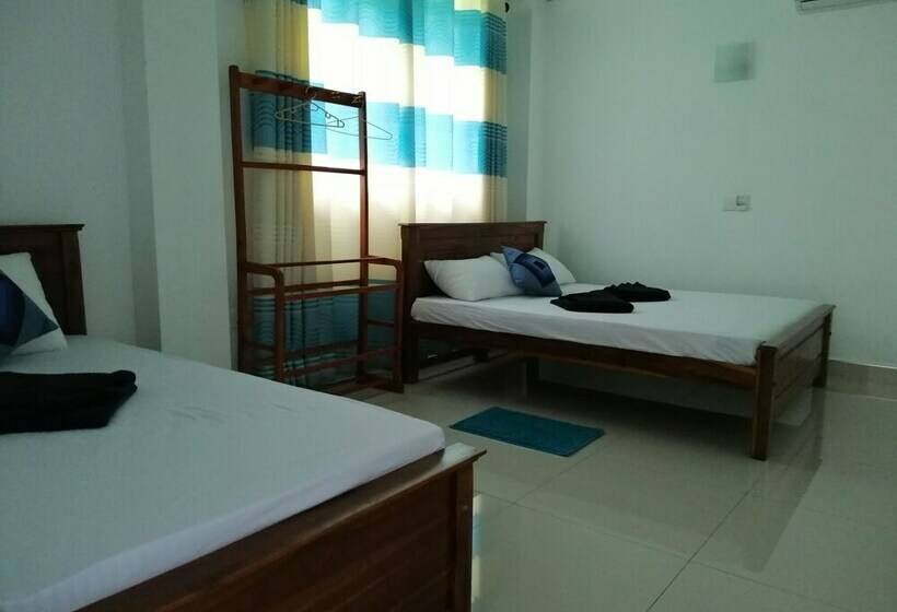 חדר קומפורט לשלושה, Macnara Traveller S Inn