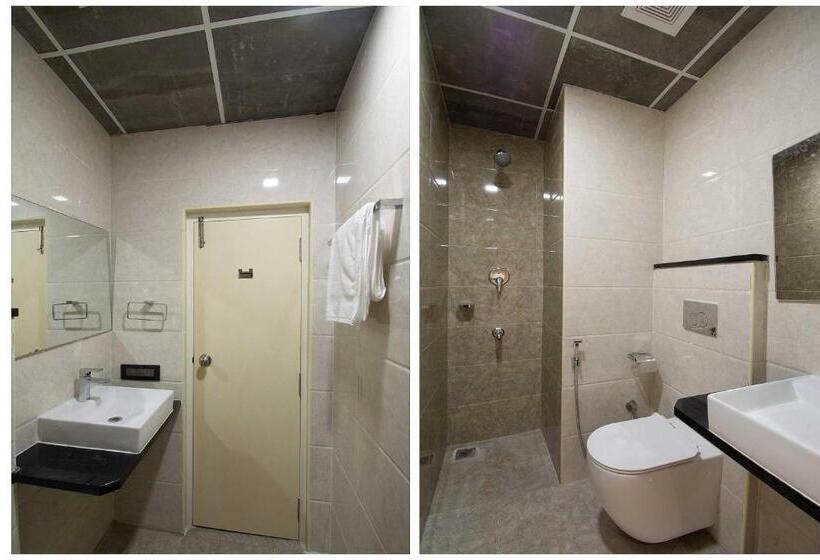 豪华三人间, Collection O Hotel Royal Benza