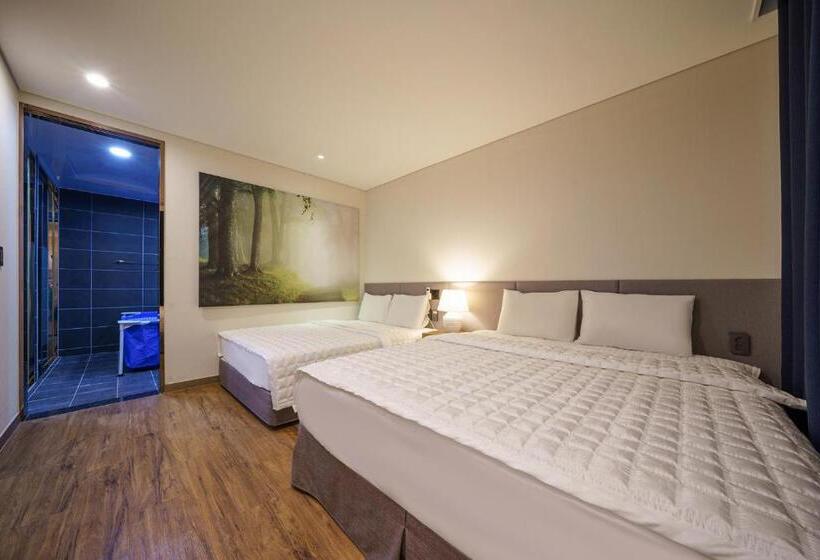 Suíte Deluxe Cama King, Mtm Family