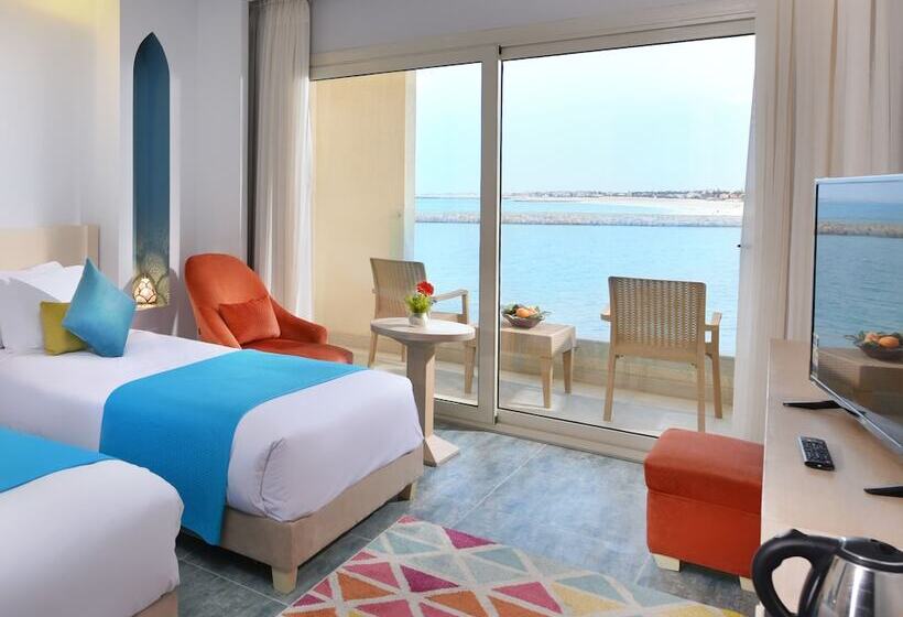 اتاق سوپریور با چشم‌انداز دریا, Ux La Playa Alamein