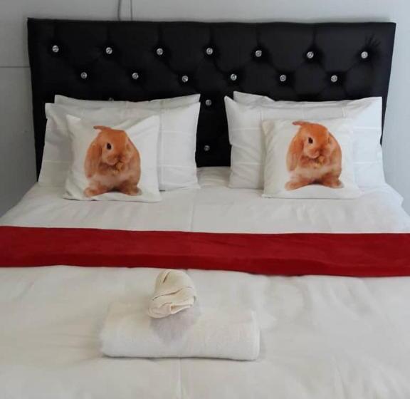 اتاق استاندارد, Riverside Guesthouse B & B