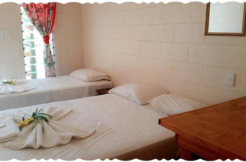 اتاق استاندارد با سرویس بهداشتی مشترک, Transit Motel