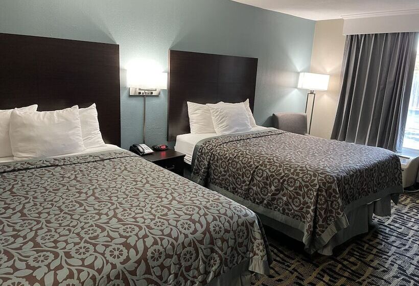 带2个双人床的标准工作室, Days Inn & Suites By Wyndham Collierville Germantown Area