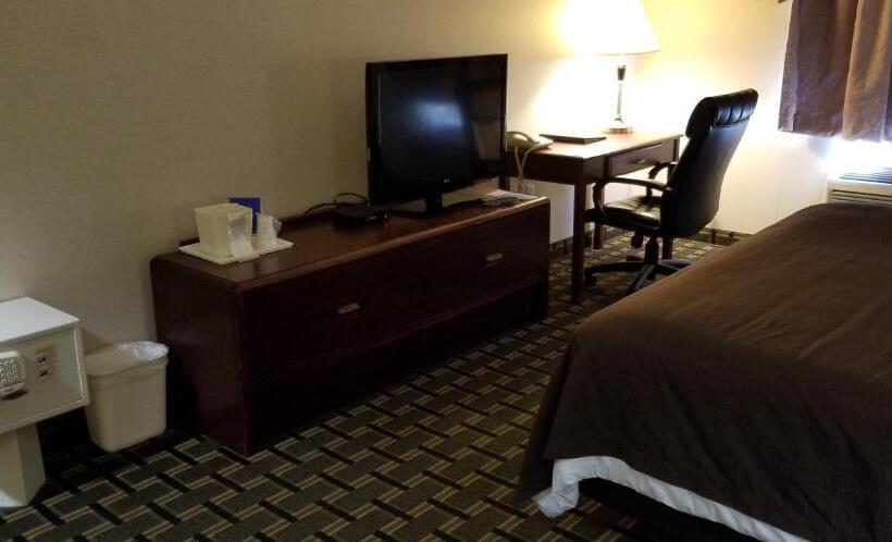 Стандартный Номер Кровать Кинг, Fairbridge Inn & Suites Batavia  Darien Amusement Park