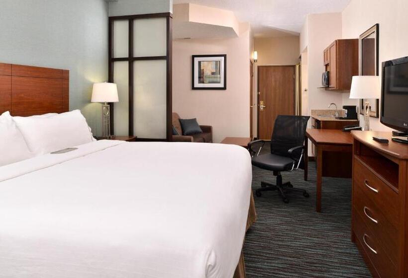 스위트 킹사이즈 침대, Holiday Inn Express & Suites St Marys, An Ihg