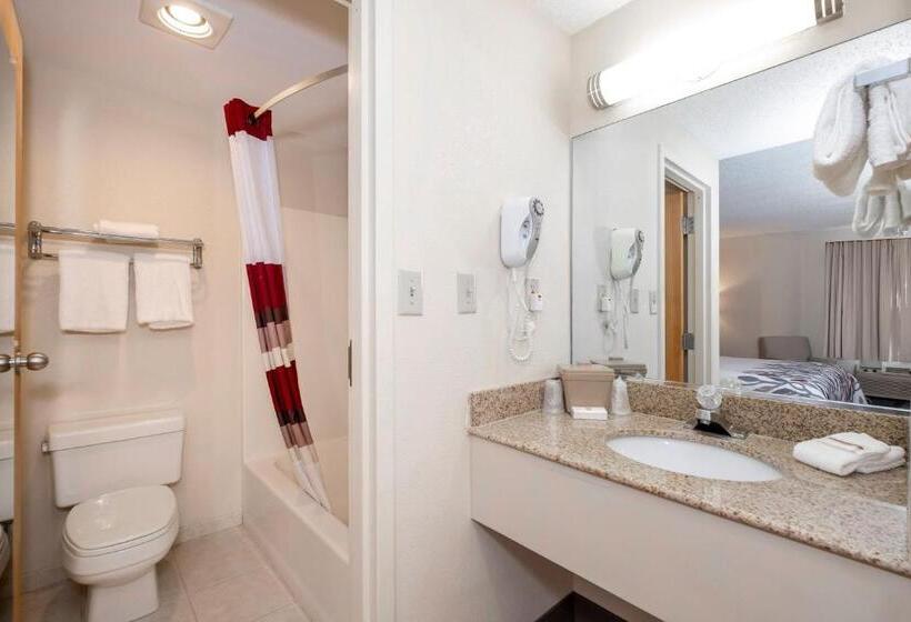 Номер Superior Кровать Кинг, Red Roof Inn Clifton Park