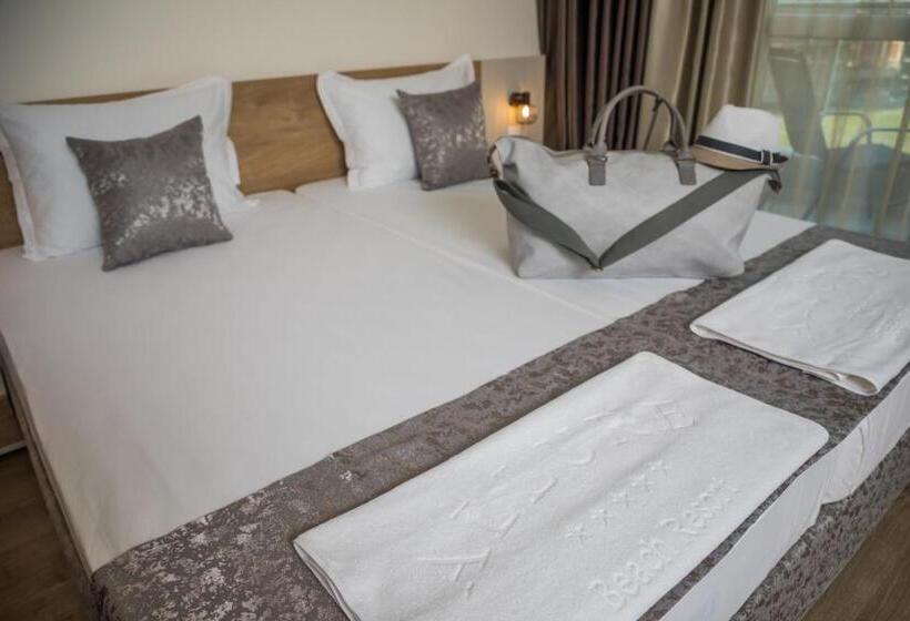 Апартаменты 2 Спальни, Allure Beach Resort Apart