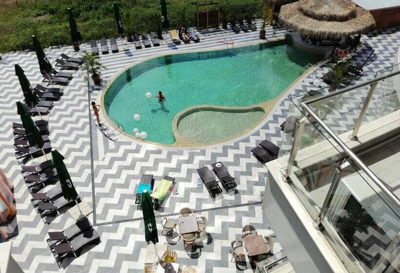 Апартаменты 2 Спальни, Allure Beach Resort Apart