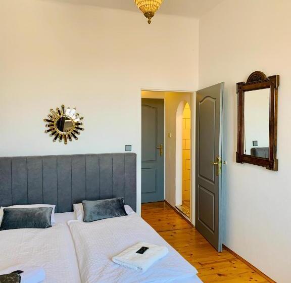 Standard room with outdoor bath, Boutique Apartments U Rolanda, Mikulášské Náměstí