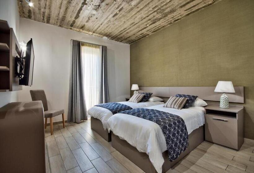 اتاق لوکس سه تخته, Cozy Rooms