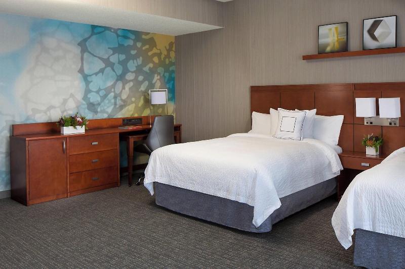 Стандартный Номер Кровать Кинг, Courtyard Grand Rapids Downtown