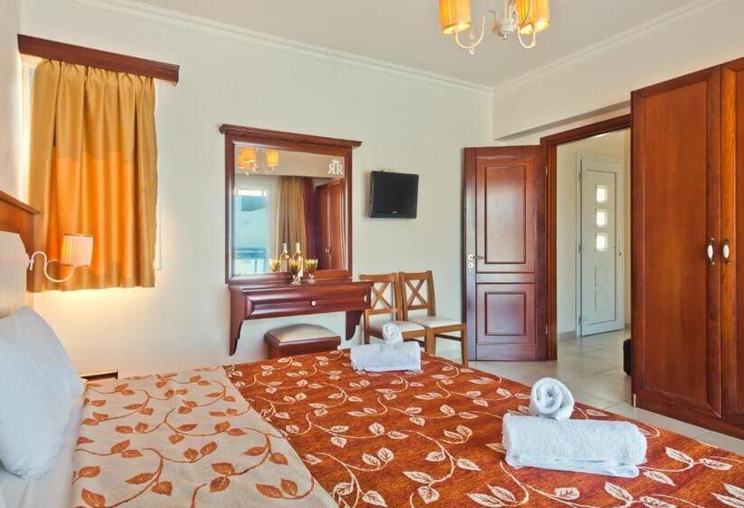Апартаменты 1 Спальня с Видом, Royal Beach