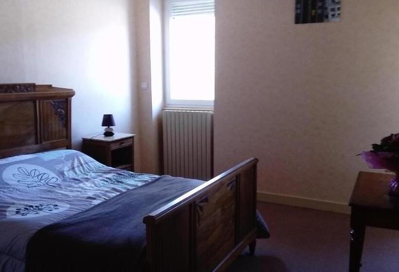 Номер Стандарт Вид на Горы, Hôtel St Joseph
