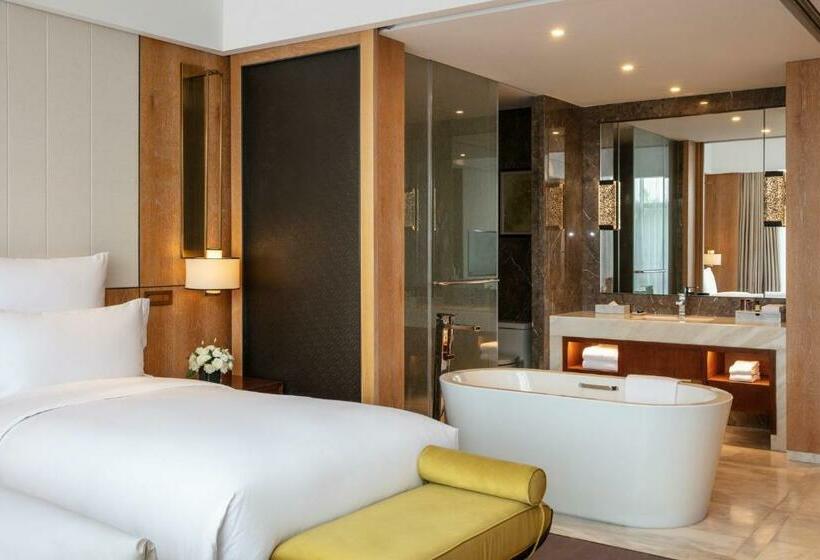 Номер Deluxe Кровать Кинг, Pullman Changbaishan Resort