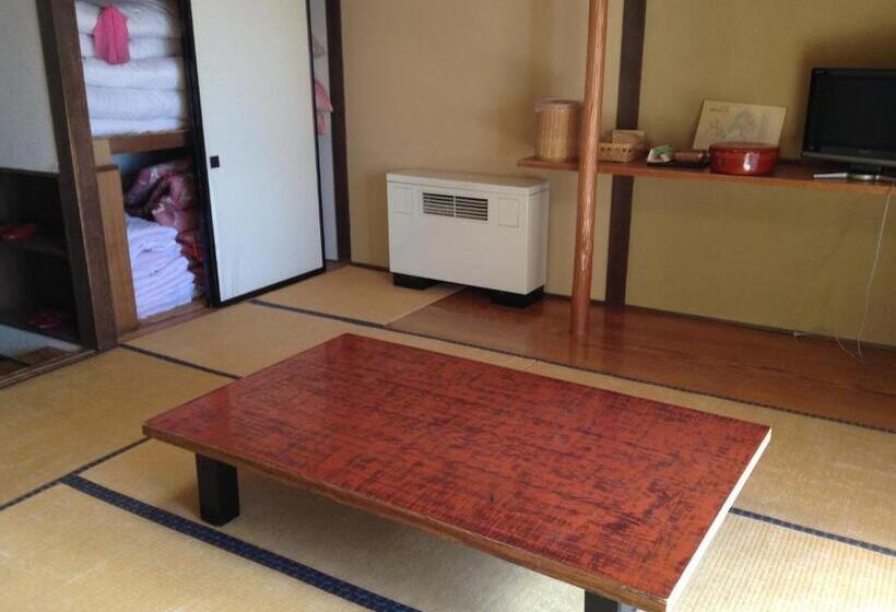 اتاق استاندارد با سرویس بهداشتی مشترک, Resort Inn Chitose