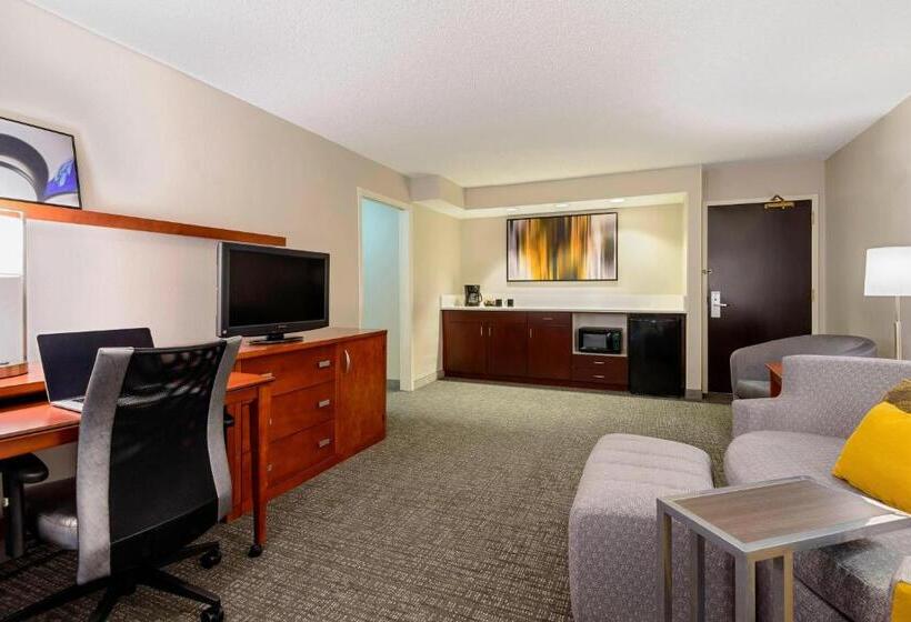סוויטת 2 חדרי שינה, Courtyard By Marriott Gainesville Fl