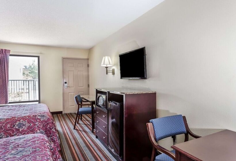 חדר סטנדרט שתי מיטות זוגיות, Days Inn By Wyndham Sanford