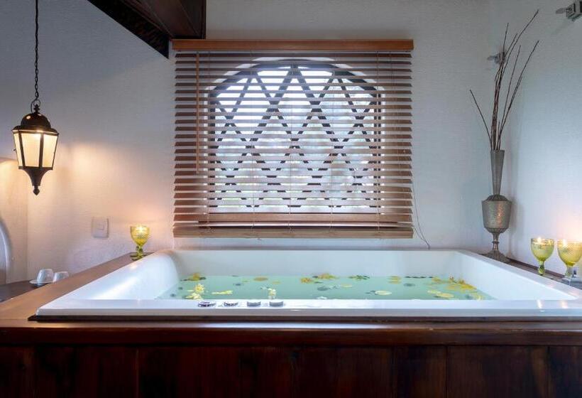 Presidential Suite, Alma