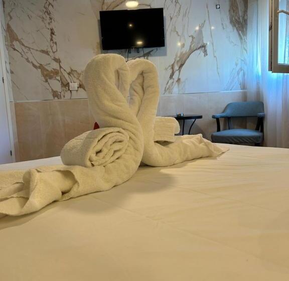 اتاق استاندارد با وان آب گرم, Hostal Avenida Andalucia   Solo Adultos
