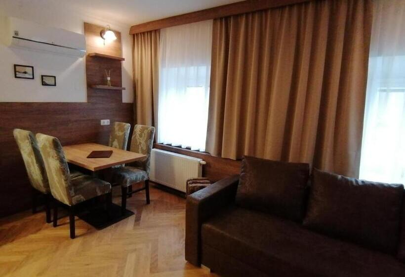 1 Bedroom Apartment City View, Golden Star  Premium Apartments
