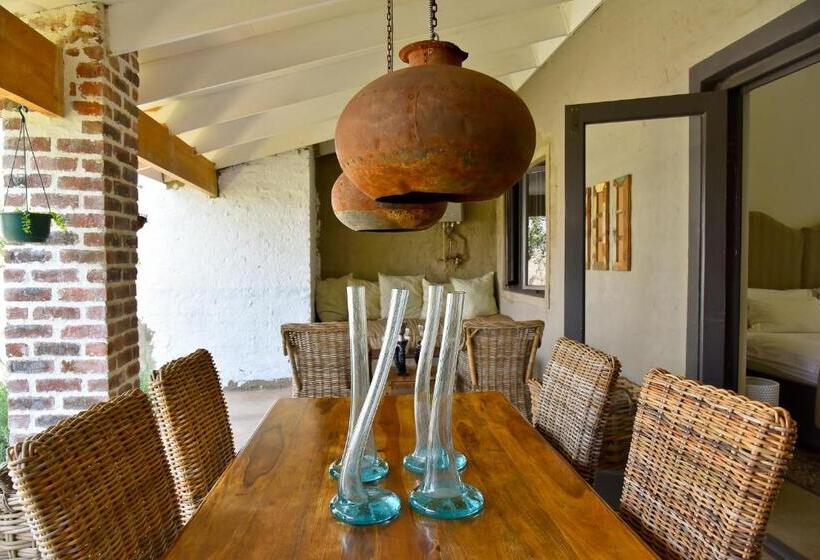 Люкс с Балконом, Veranda House Boutique Accommodation