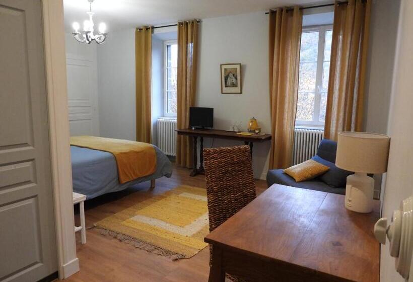 Номер Deluxe, Le Figarelou